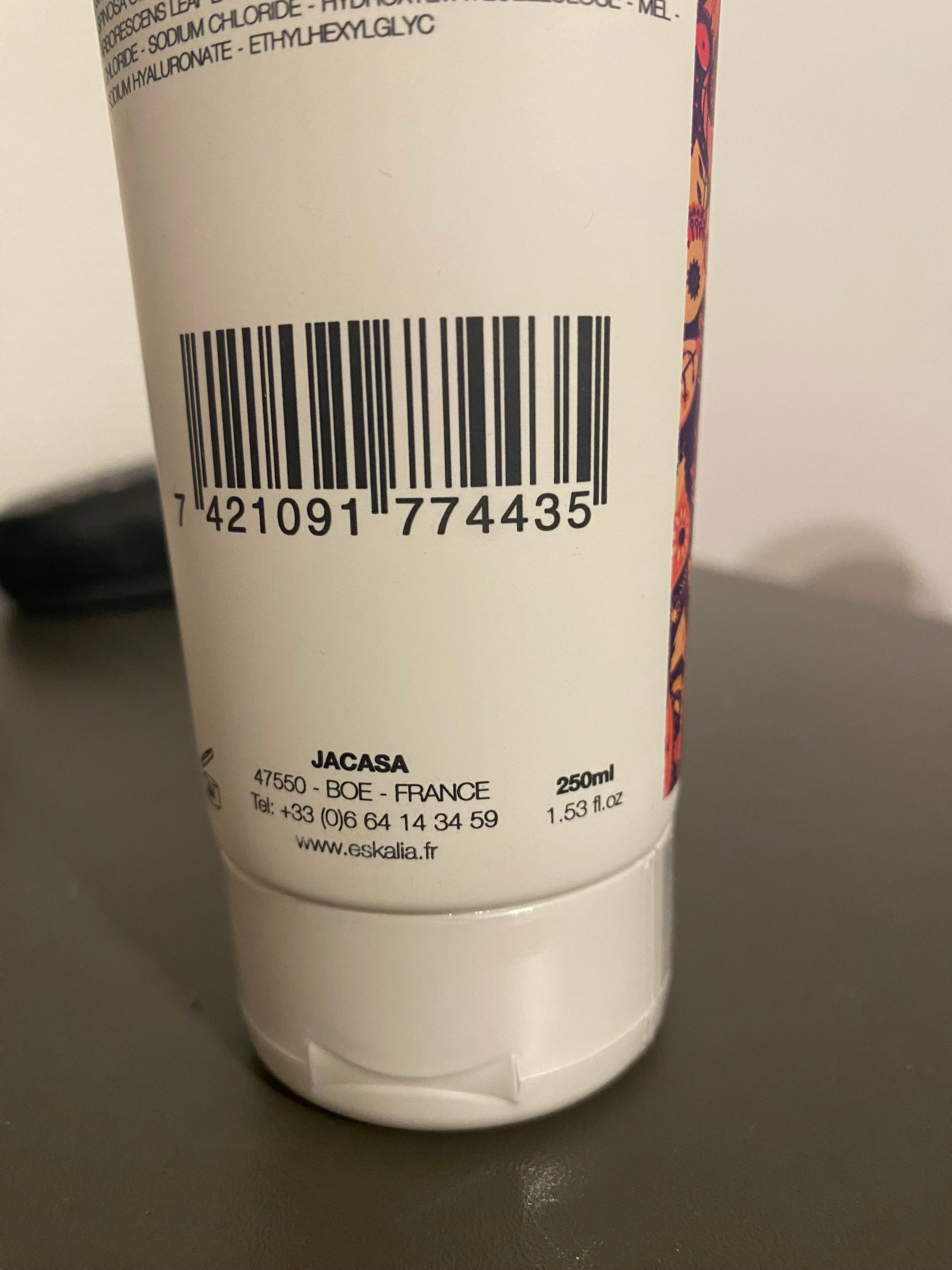 Huile de douche, Eskalia