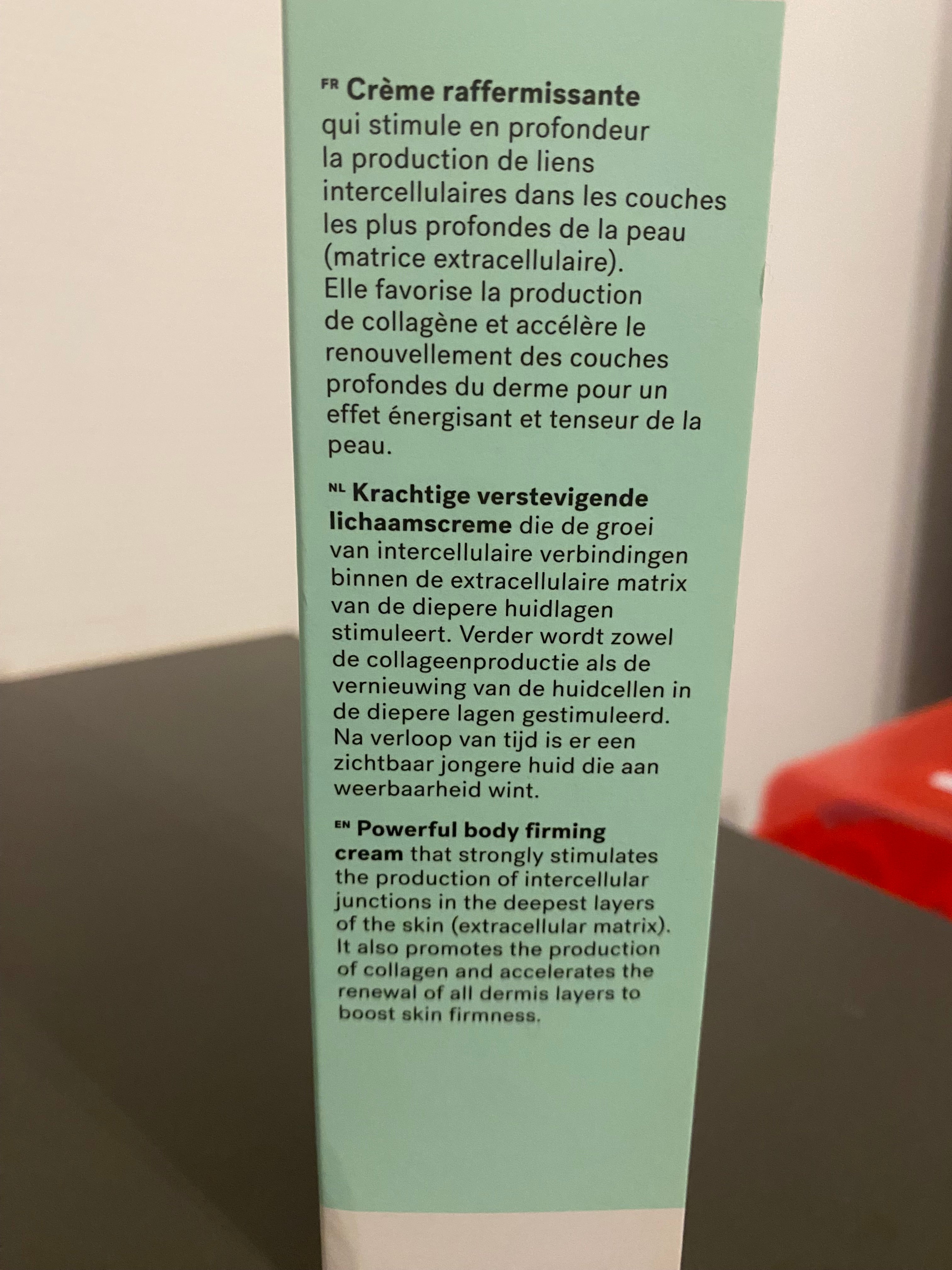 ULTRA FIRM Crème raffermissante pour le corps