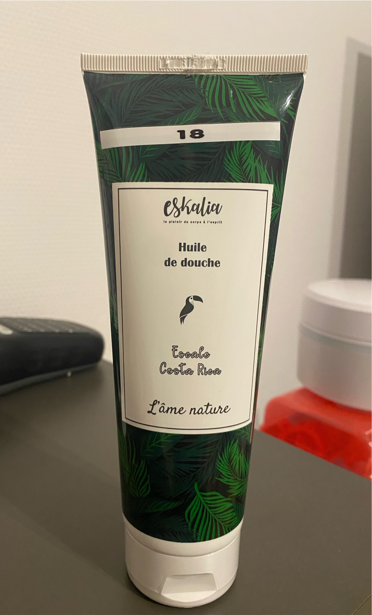 Huile de douche, Eskalia